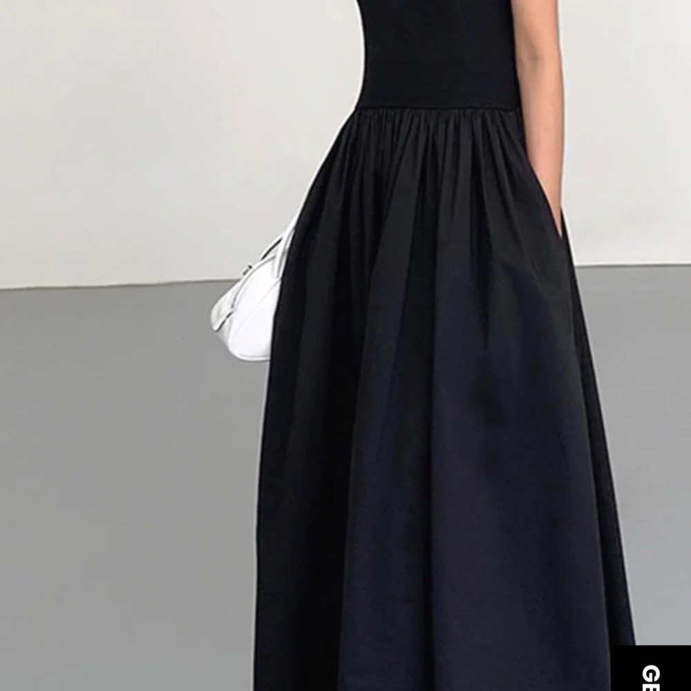 Commense Black Sleeveless Maxi Dress - Picture 2 of 5